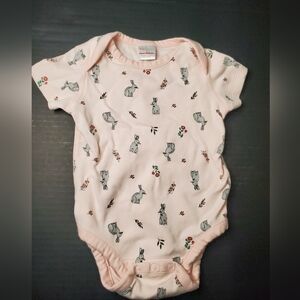 Hanna Andersson Pink Bunny Onesie 12-18m